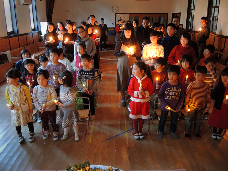 教会学校クリスマスキャンドル礼拝のお誘い 戸山幼稚園
